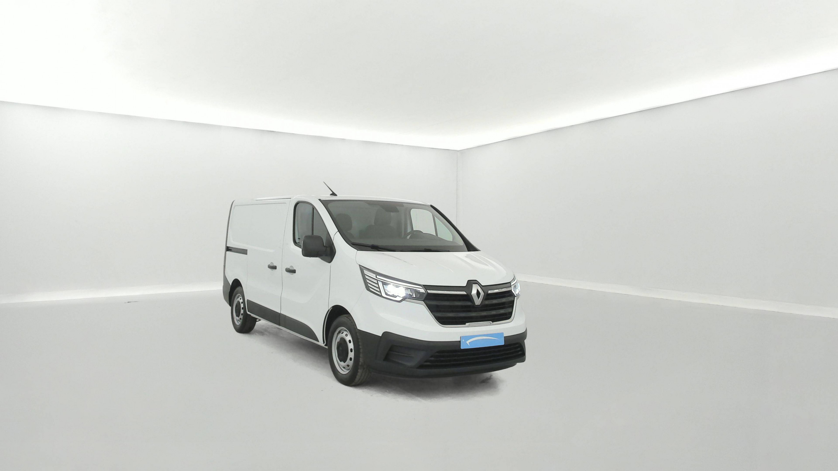 Vente en ligne Renault Trafic 3 Fourgon TRAFIC FGN L1H1 3000 KG BLUE DCI 130 au prix de 22 590 €