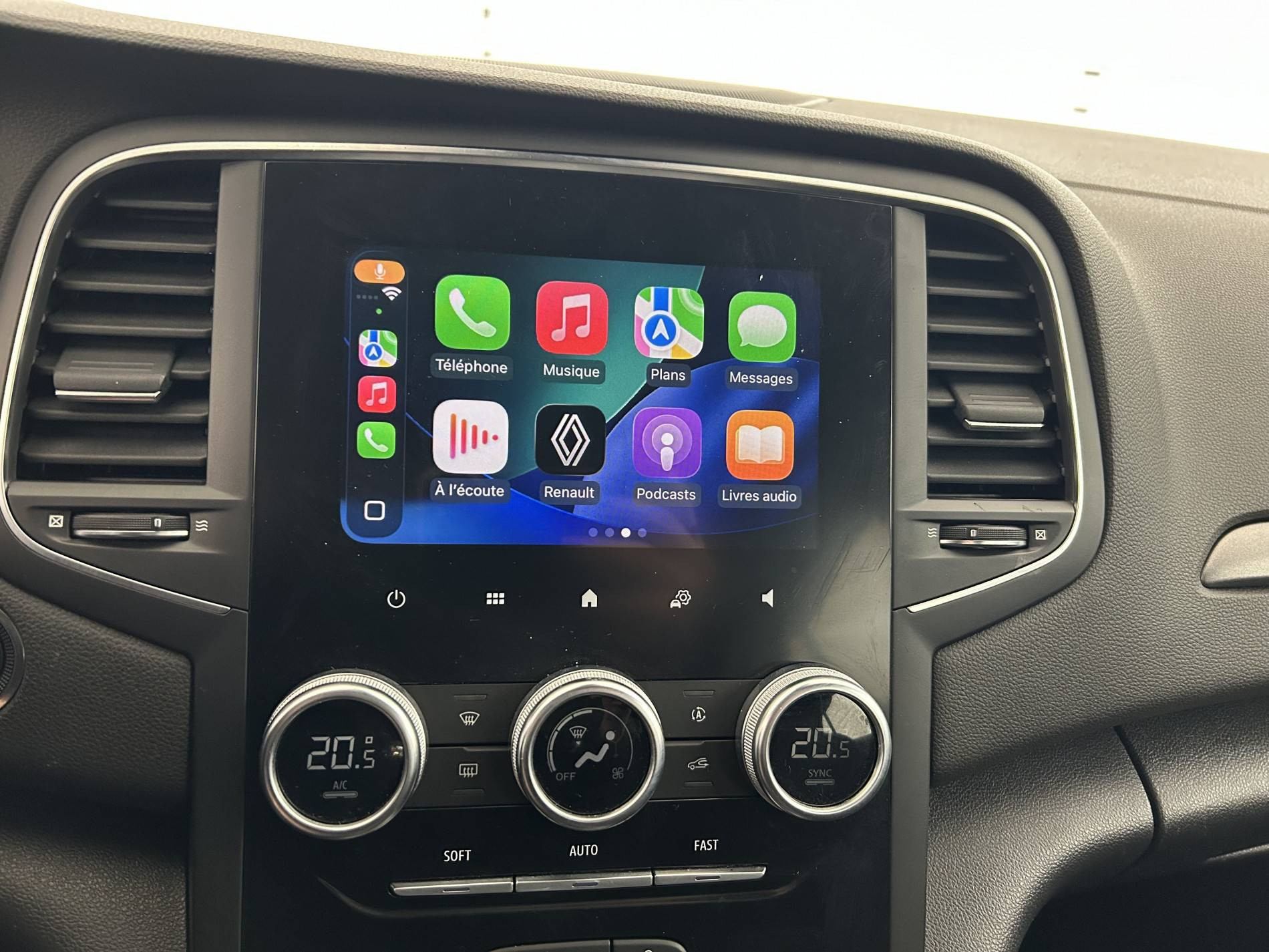 Vente en ligne Renault Megane 4 Mégane IV Berline Blue dCi 115 au prix de 14 890 €