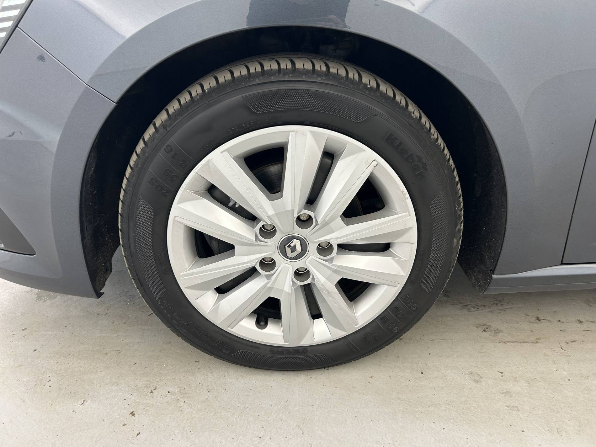 Vente en ligne Renault Megane 4 Mégane IV Berline Blue dCi 115 au prix de 14 890 €