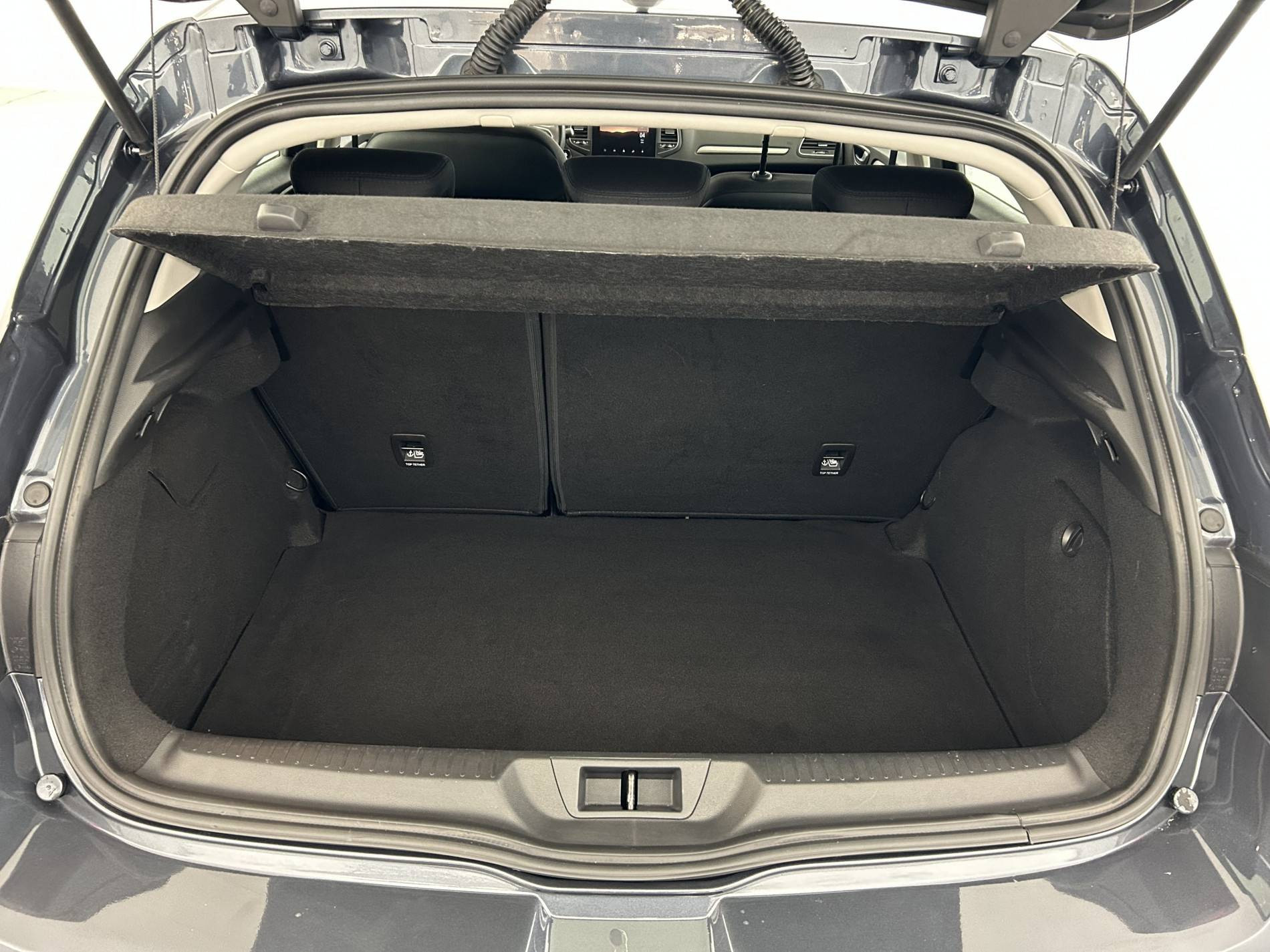 Vente en ligne Renault Megane 4 Mégane IV Berline Blue dCi 115 au prix de 14 890 €