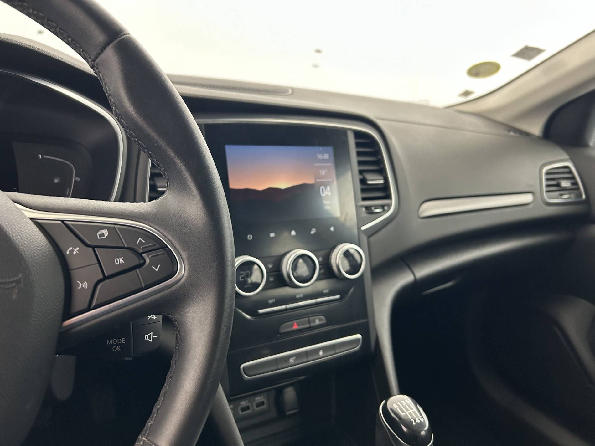 Vente en ligne Renault Megane 4 Mégane IV Berline Blue dCi 115 au prix de 14 890 €