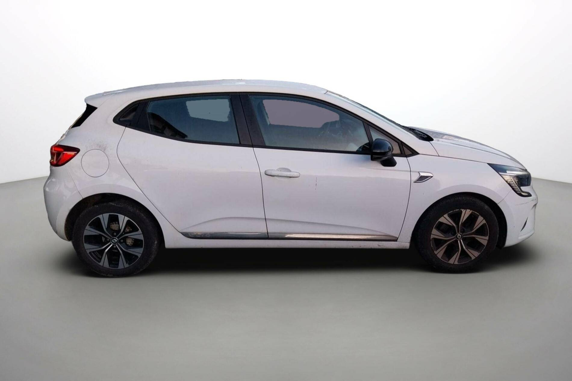 Vente en ligne Renault Clio 5 Clio TCe 90 - 21N au prix de 14 790 €