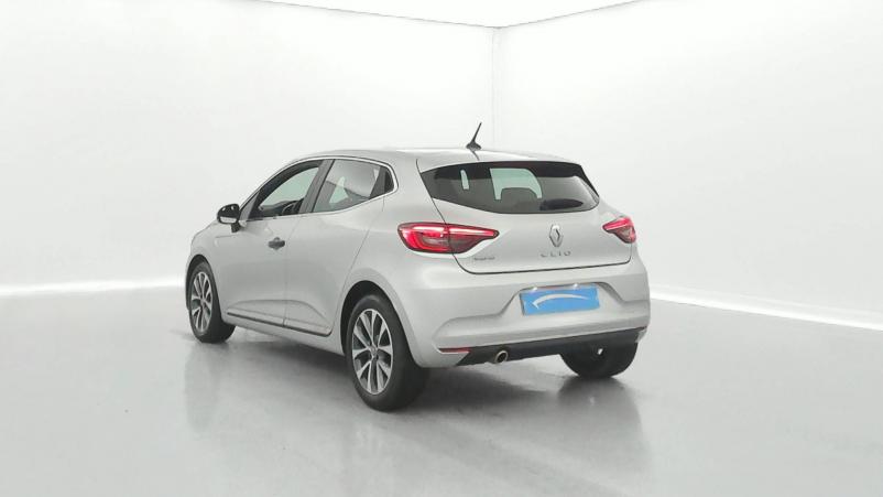 Vente en ligne Renault Clio 5 Clio TCe 90 - 21 au prix de 15 590 €