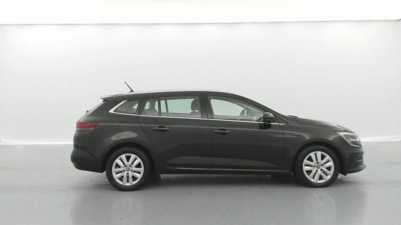 Vente en ligne Renault Megane 4 Estate Mégane IV Estate TCe 140 EDC FAP au prix de 17 790 €