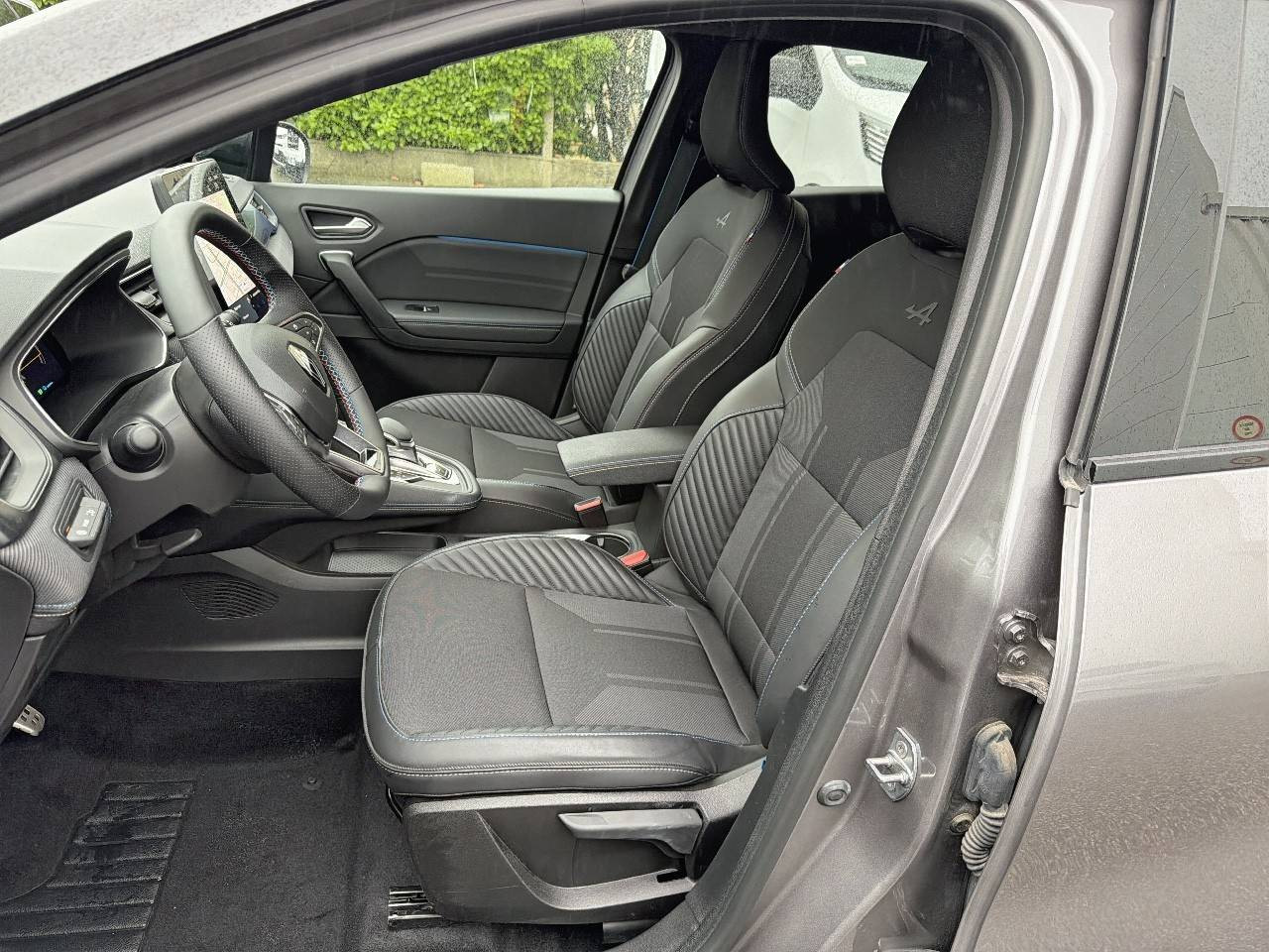 Vente en ligne Renault Captur  E-Tech full hybrid 145 ch au prix de 28 990 €