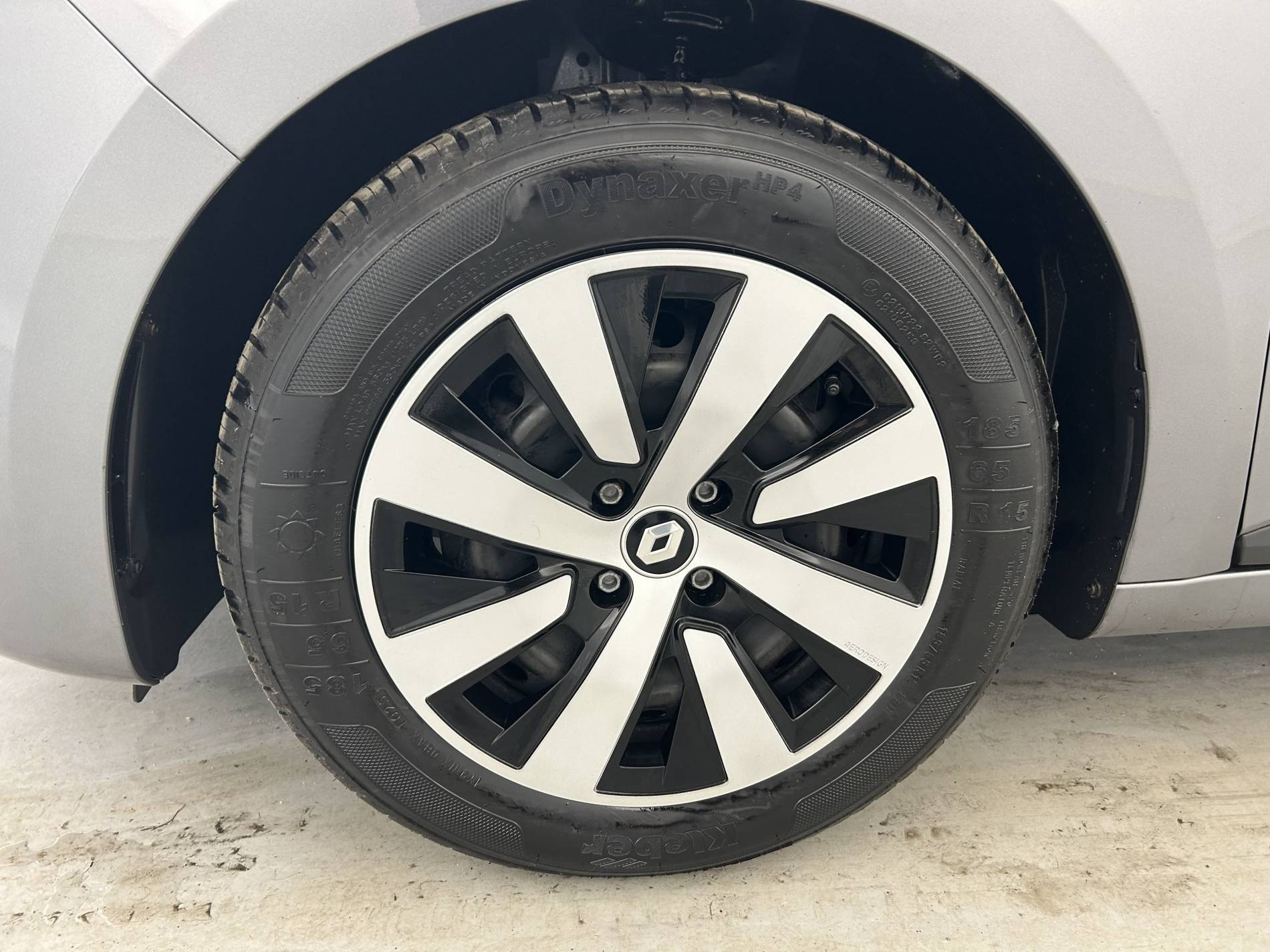 Vente en ligne Renault Clio 5 Clio TCe 90 au prix de 14 290 €