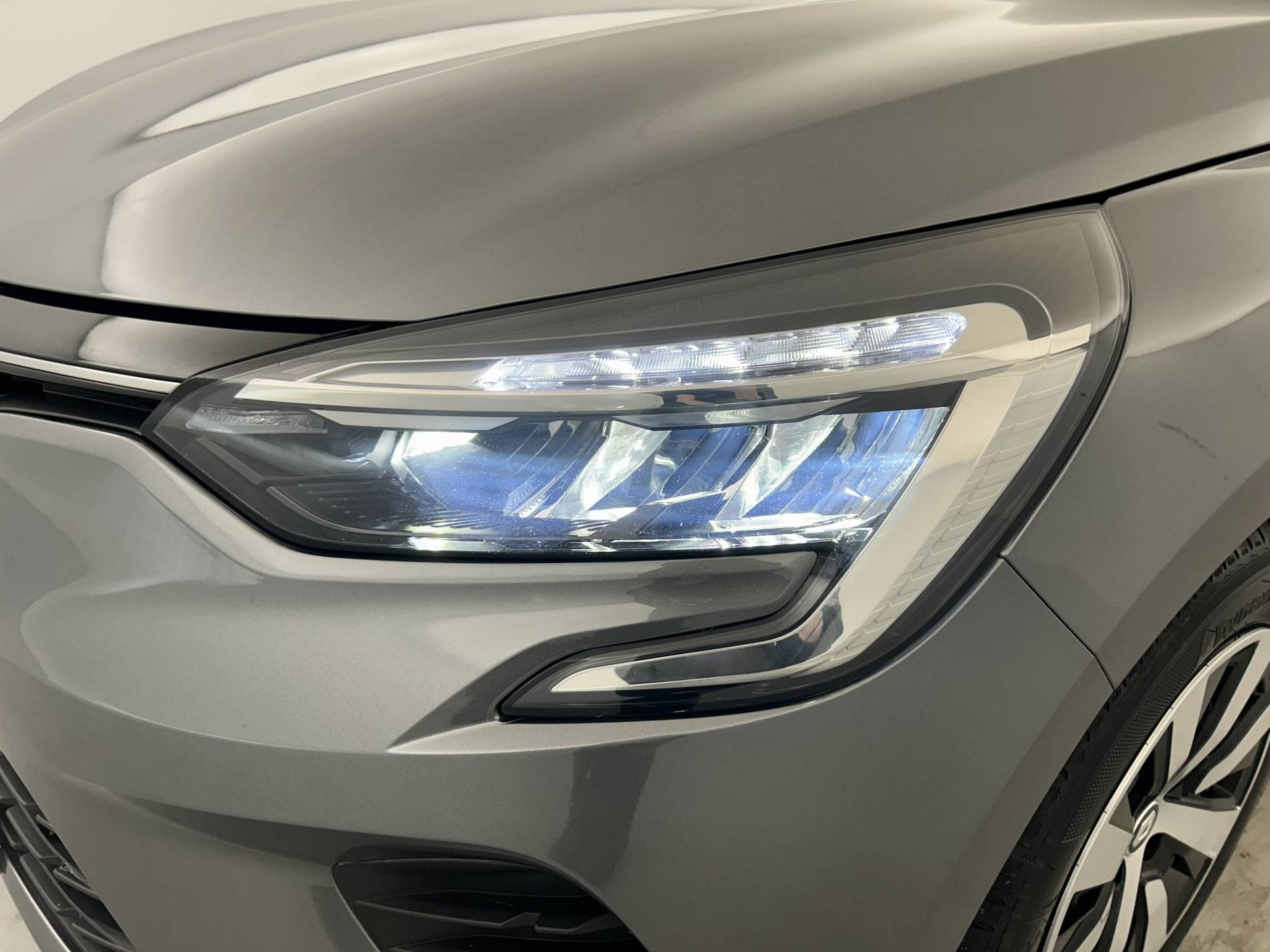 Vente en ligne Renault Clio 5 Clio TCe 90 au prix de 14 290 €