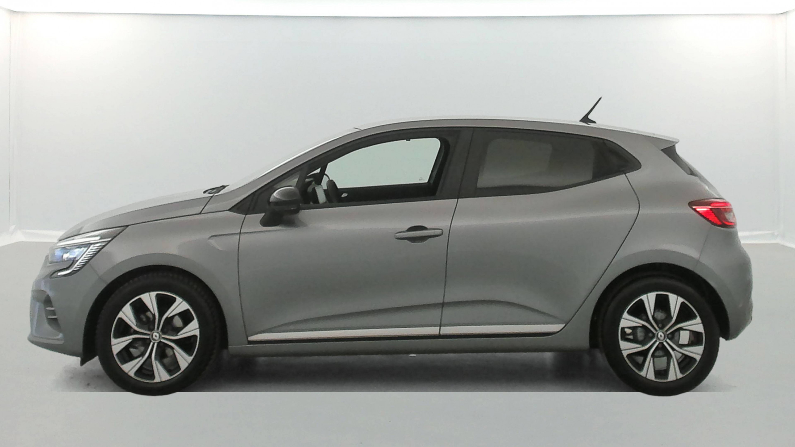 Vente en ligne Renault Clio 5 Clio TCe 90 au prix de 14 990 €