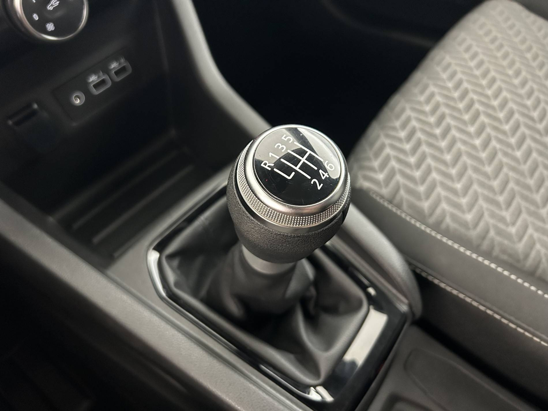 Vente en ligne Renault Clio 5 Clio TCe 90 au prix de 14 990 €