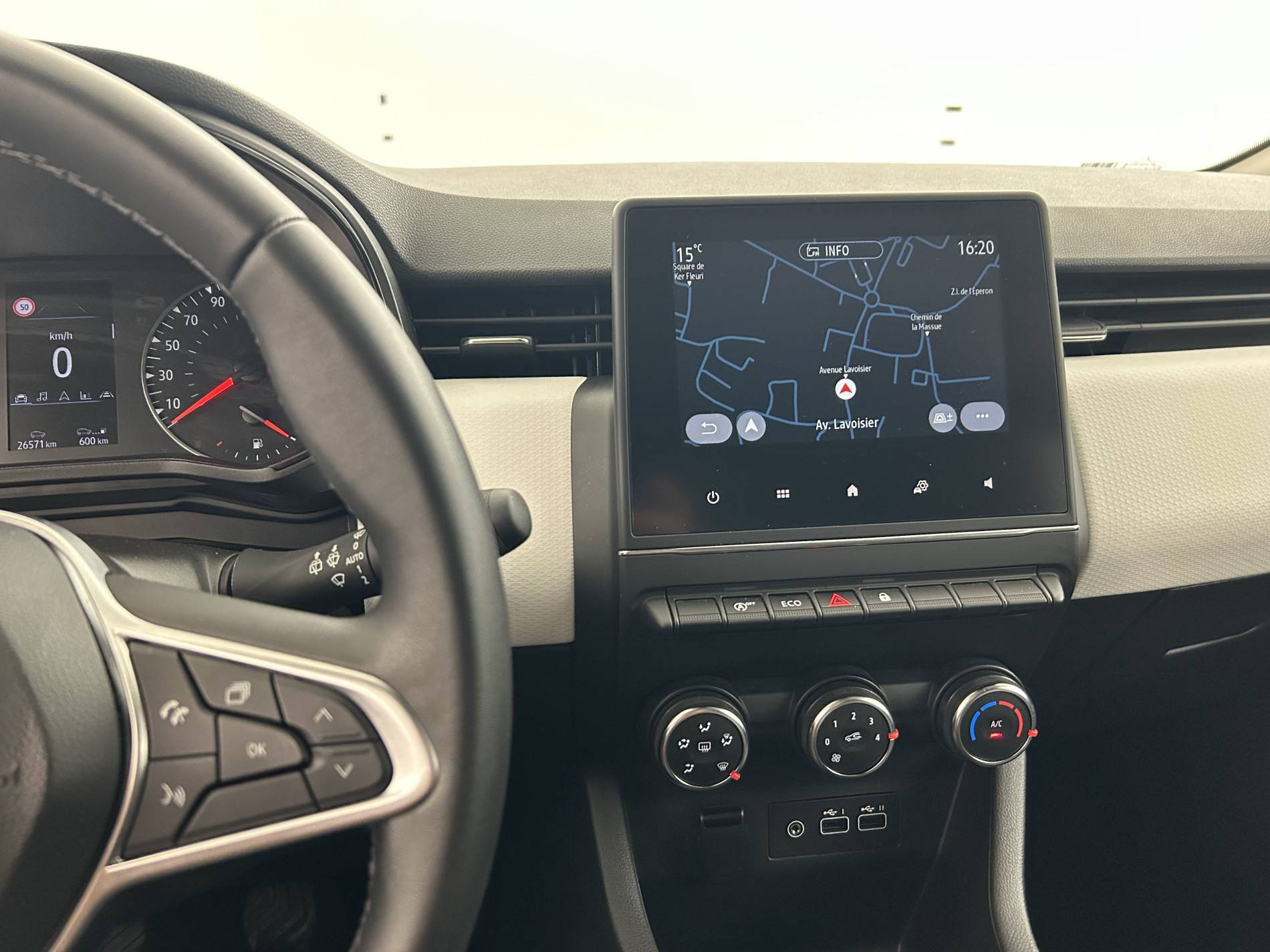 Vente en ligne Renault Clio 5 Clio TCe 90 au prix de 14 990 €