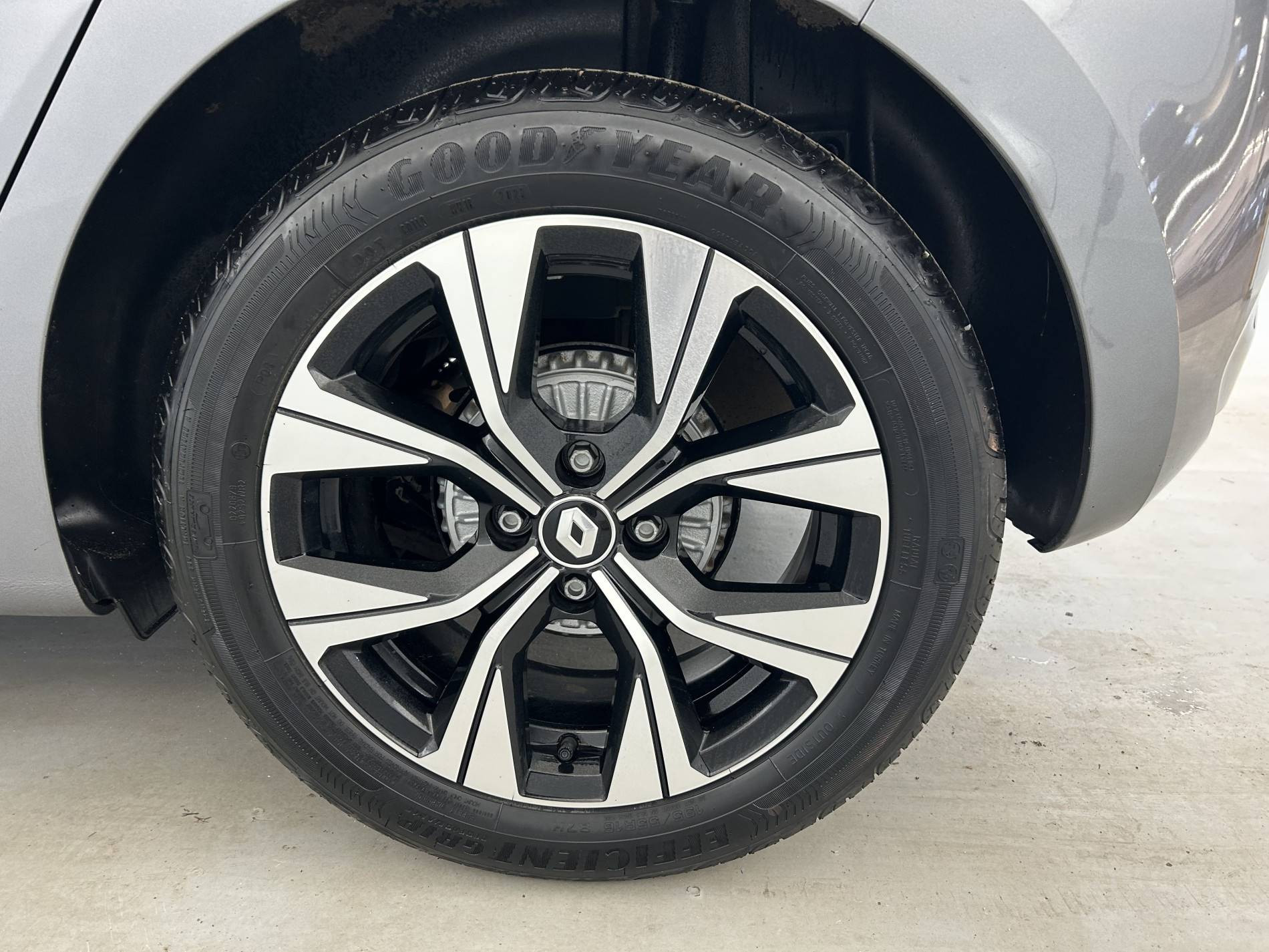 Vente en ligne Renault Clio 5 Clio TCe 90 au prix de 14 990 €