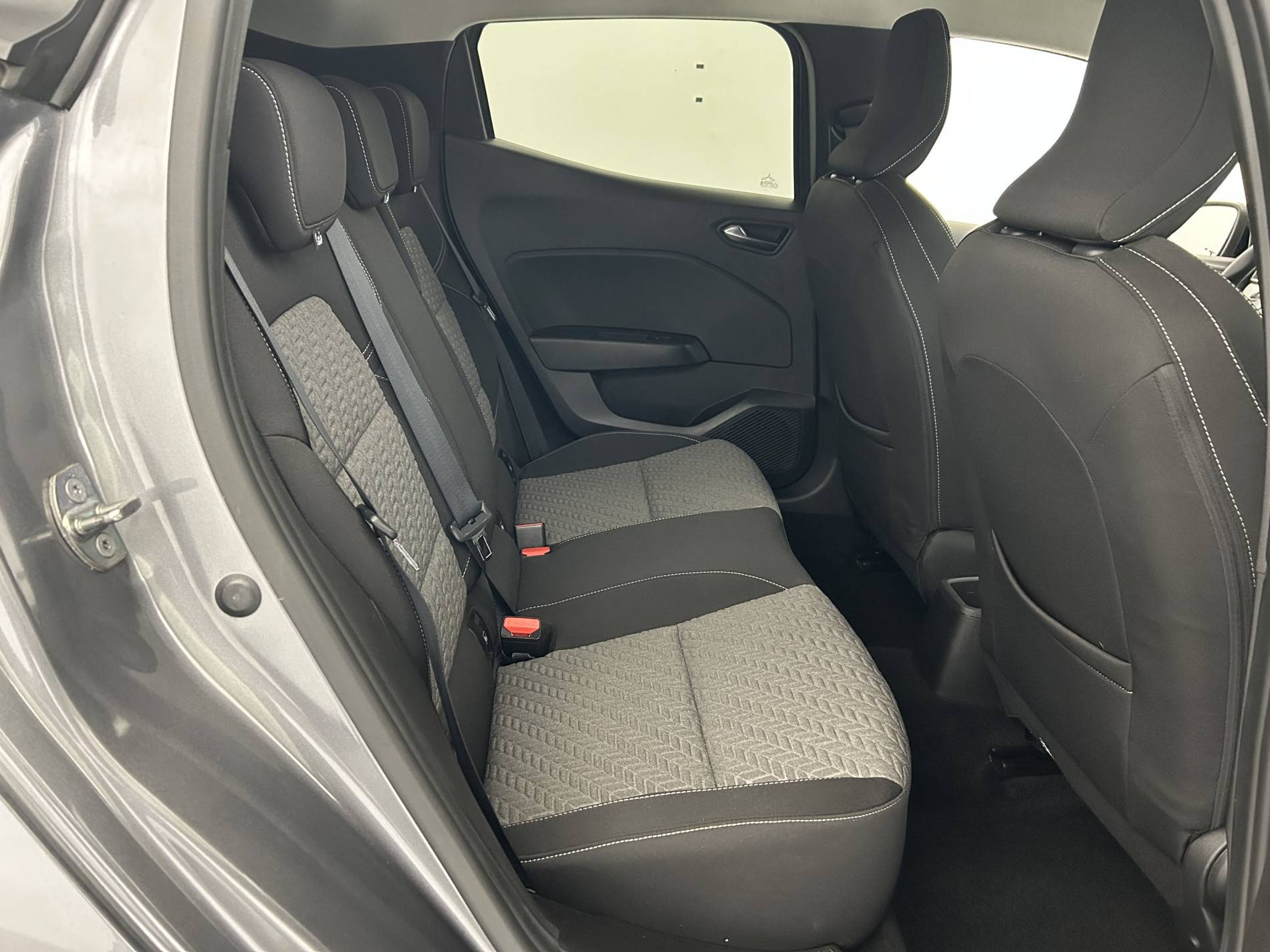 Vente en ligne Renault Clio 5 Clio TCe 90 au prix de 14 990 €