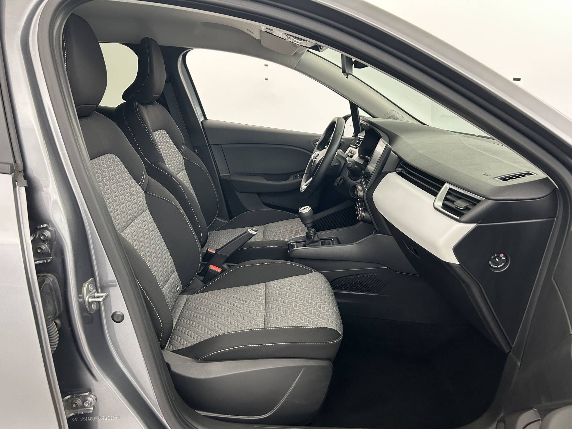 Vente en ligne Renault Clio 5 Clio TCe 90 au prix de 14 990 €