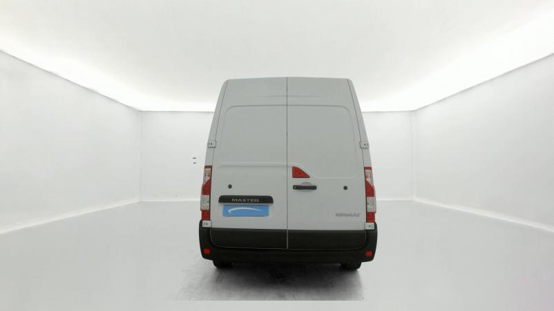 Vente en ligne Renault Master 3 Fourgon MASTER FGN TRAC F3500 L2H2 DCI 135 au prix de 23 790 €