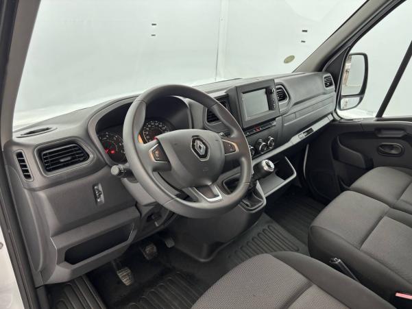 Vente en ligne Renault Master 3 Fourgon MASTER FGN TRAC F3500 L2H2 DCI 135 au prix de 23 790 €