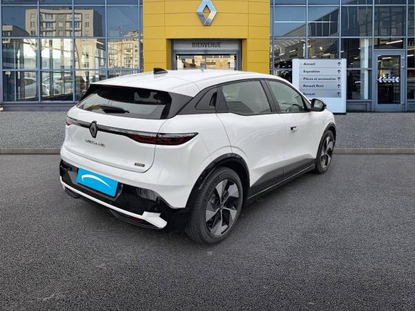 Vente en ligne Renault Megane E-Tech  130 ch autonomie urbaine AC7 au prix de 26 990 €