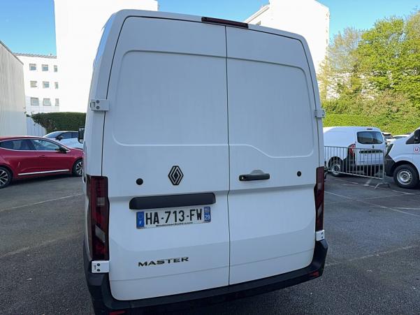 Vente en ligne Renault Master MASTER FGN TRAC 3T3 L2H2 BLUE DCI 130 au prix de 44 590 €