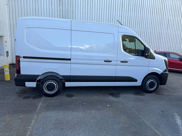 Vente en ligne Renault Master MASTER FGN TRAC 3T3 L2H2 BLUE DCI 130 au prix de 44 590 €