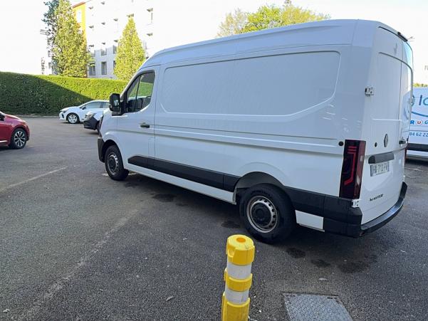 Vente en ligne Renault Master MASTER FGN TRAC 3T3 L2H2 BLUE DCI 130 au prix de 44 590 €