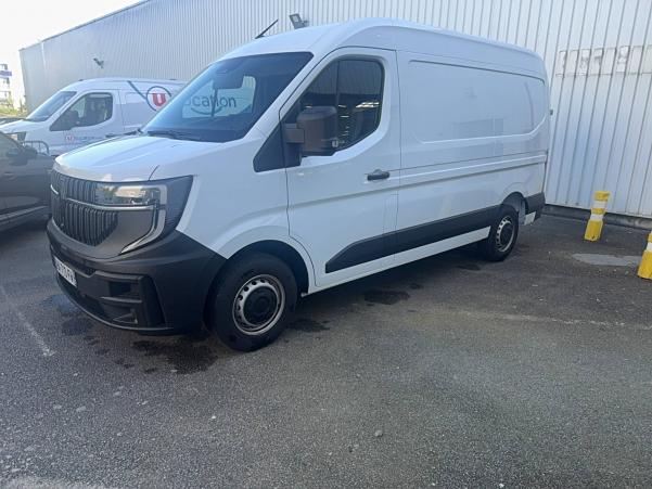 Vente en ligne Renault Master MASTER FGN TRAC 3T3 L2H2 BLUE DCI 130 au prix de 44 590 €