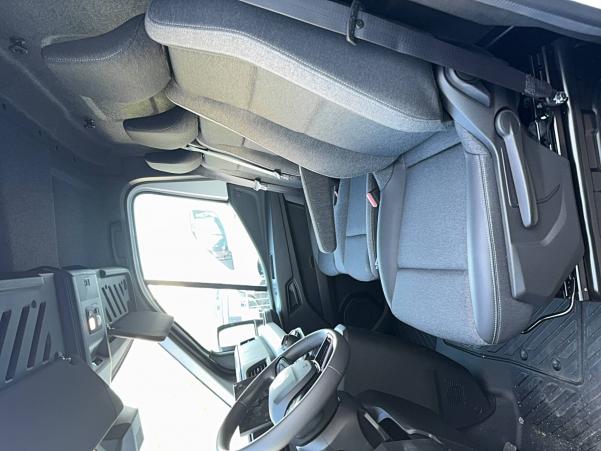 Vente en ligne Renault Master MASTER FGN TRAC 3T3 L2H2 BLUE DCI 130 au prix de 44 590 €