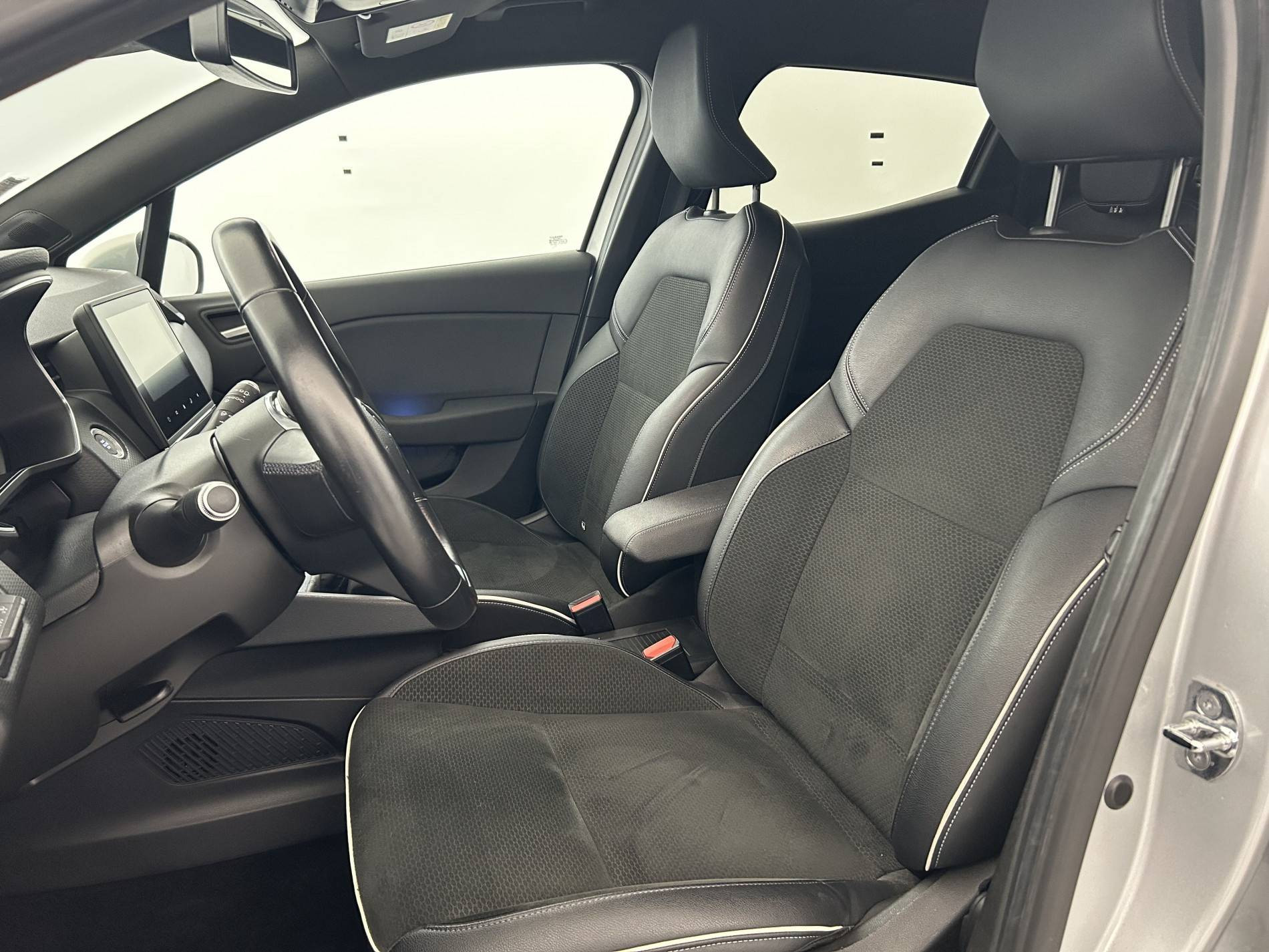 Vente en ligne Renault Clio 5 Clio TCe 100 au prix de 13 990 €