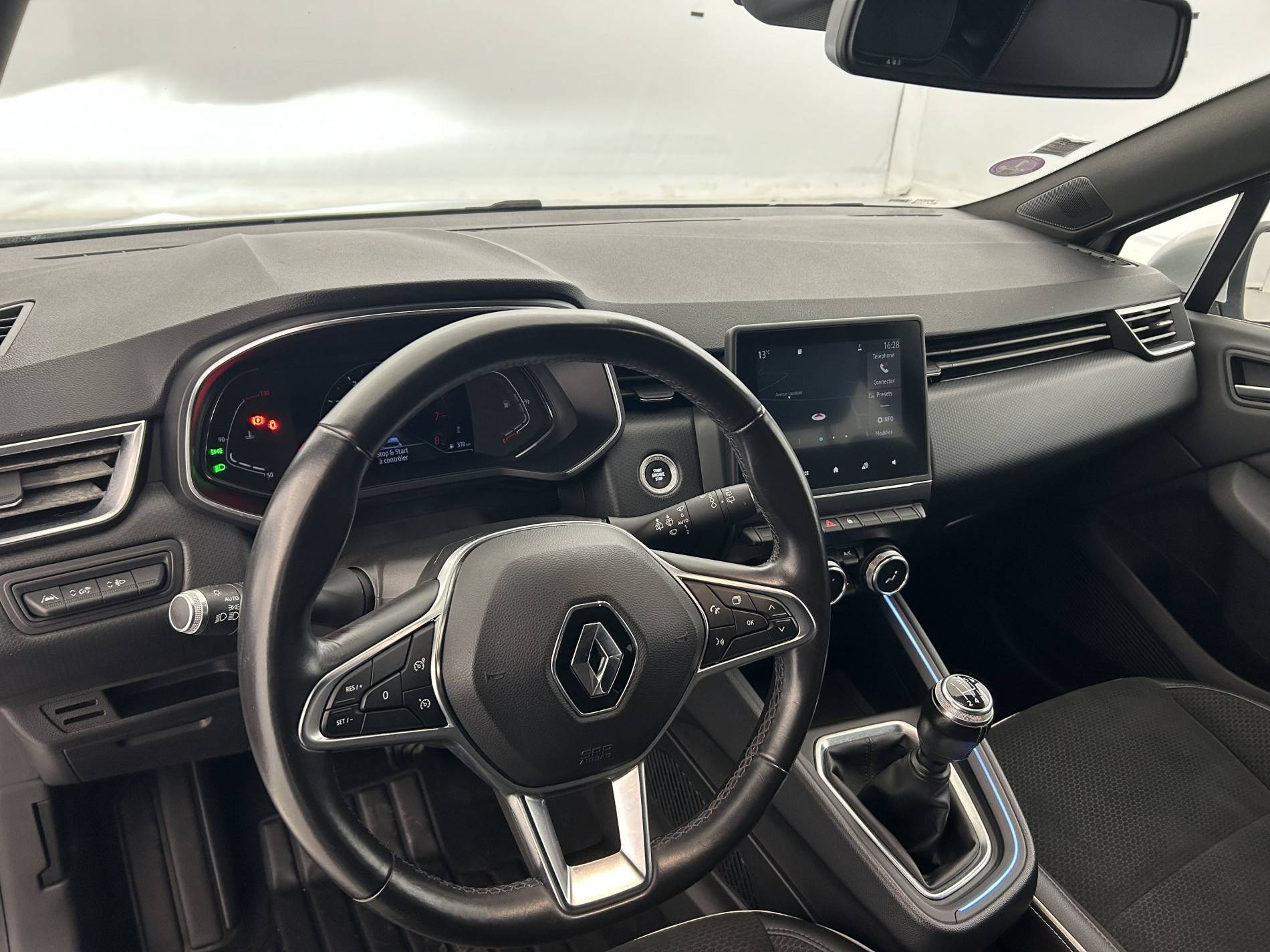 Vente en ligne Renault Clio 5 Clio TCe 100 au prix de 13 990 €