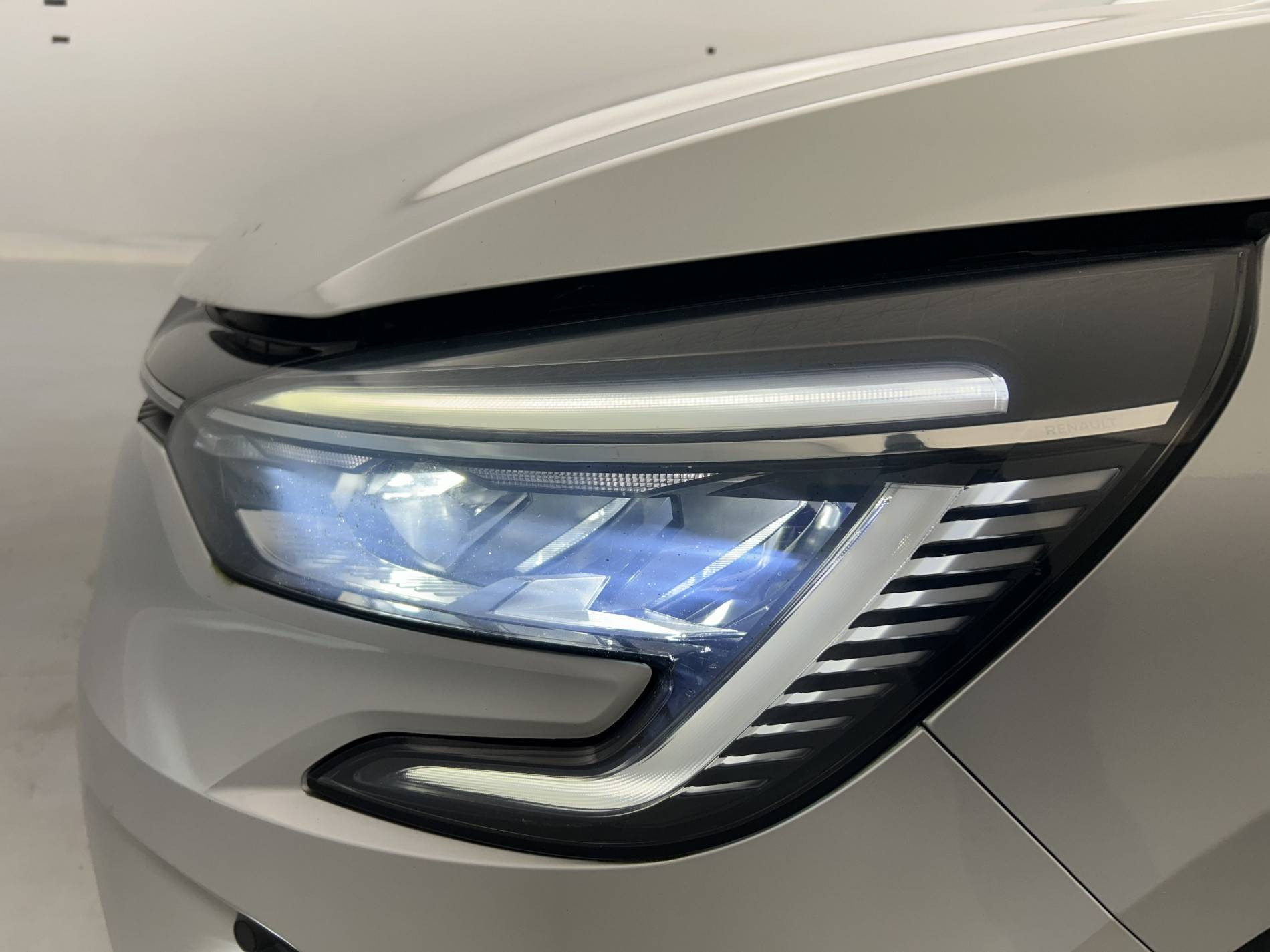 Vente en ligne Renault Clio 5 Clio TCe 100 au prix de 13 990 €