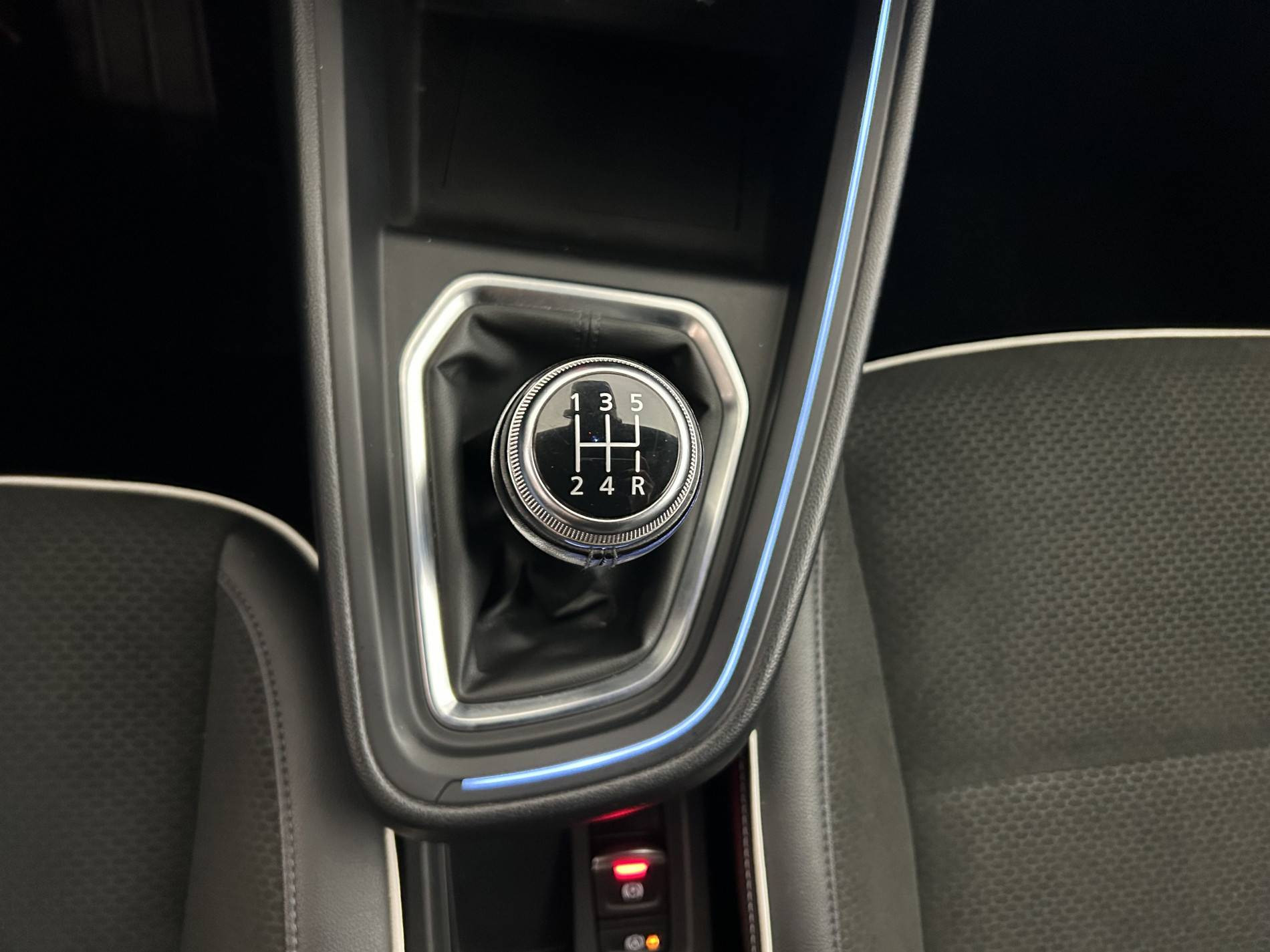 Vente en ligne Renault Clio 5 Clio TCe 100 au prix de 13 990 €