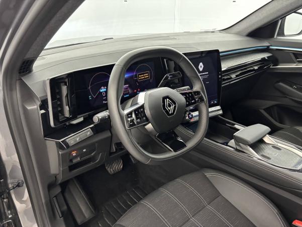 Vente en ligne Renault Austral  E-Tech hybrid 200 au prix de 33 990 €