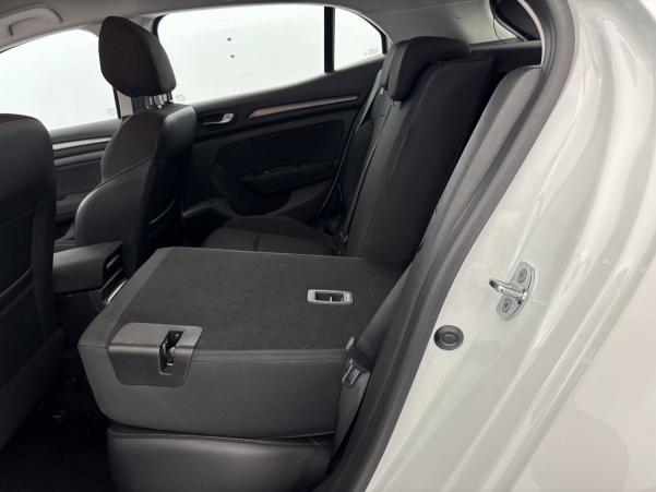 Vente en ligne Renault Megane 4 Mégane IV Berline Blue dCi 115 - 21N au prix de 18 990 €