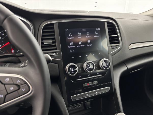 Vente en ligne Renault Megane 4 Mégane IV Berline Blue dCi 115 - 21N au prix de 18 990 €