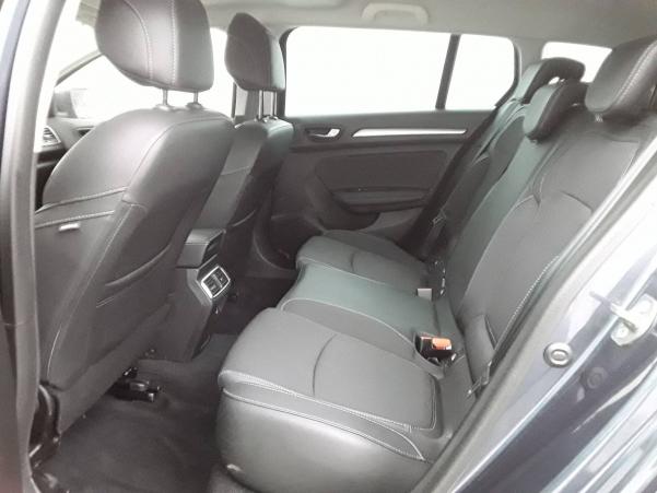 Vente en ligne Renault Megane 4 Estate  TCe 140 EDC au prix de 23 990 €