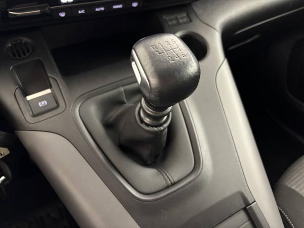 Vente en ligne Toyota Proace City Verso Proace City Verso Long 1.5L 130 D-4D BVM6 au prix de 27 790 €