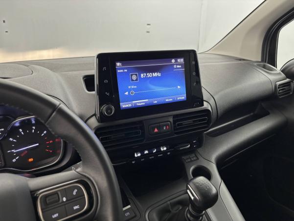 Vente en ligne Toyota Proace City Verso Proace City Verso Long 1.5L 130 D-4D BVM6 au prix de 27 790 €