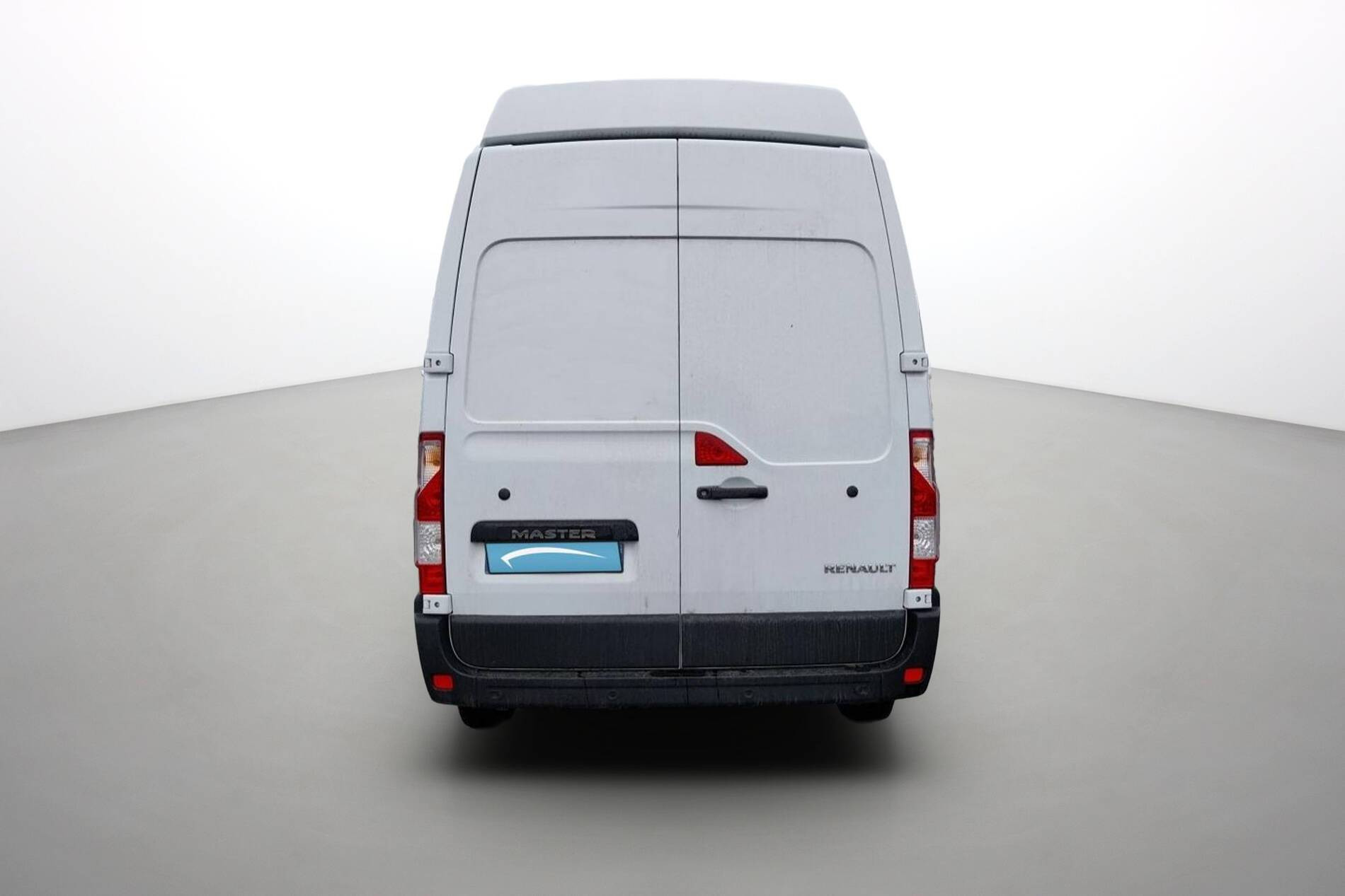 Vente en ligne Renault Master Fourgon MASTER FGN TRAC F3500 L3H3 BLUE DCI 135 au prix de 27 890 €