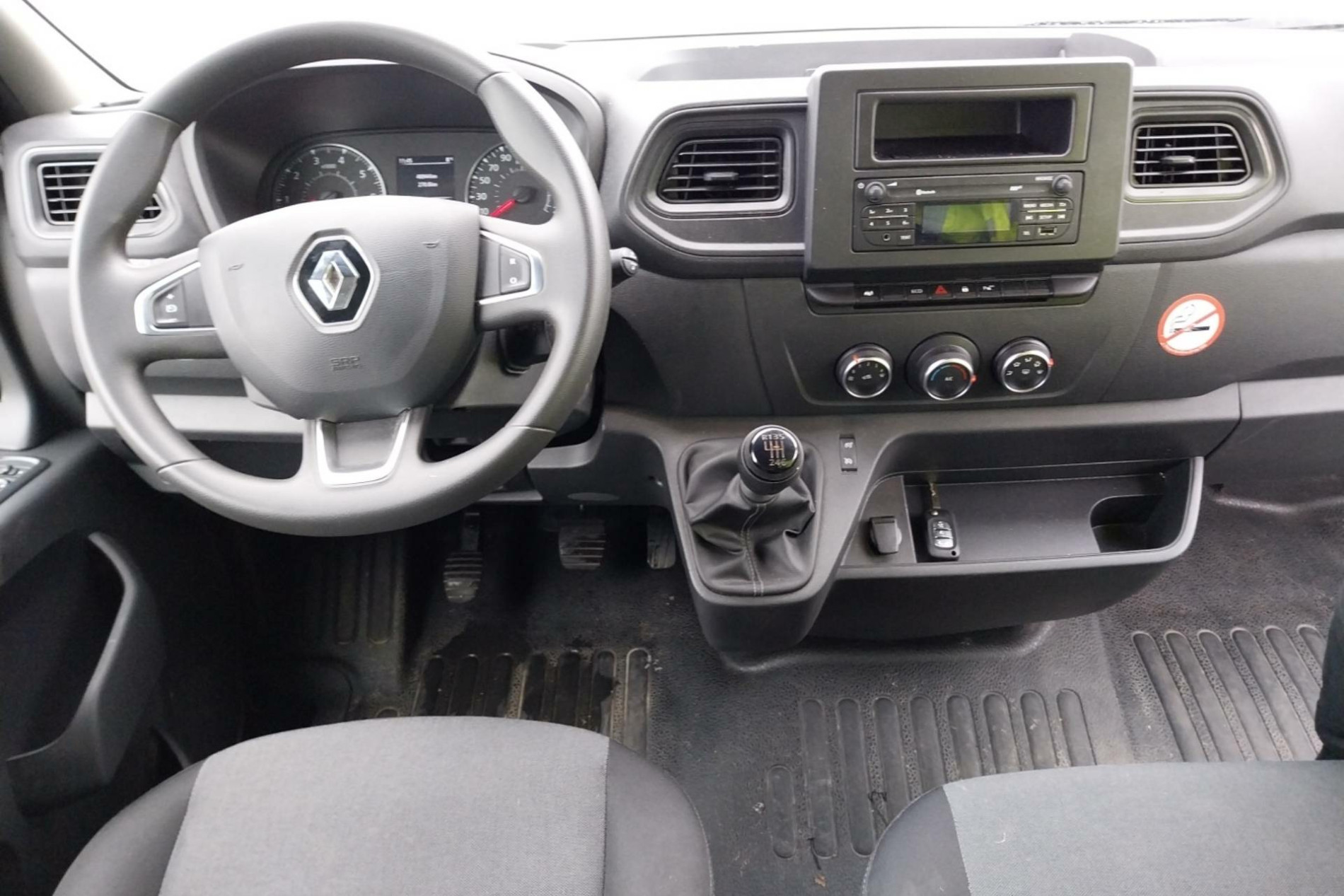 Vente en ligne Renault Master Fourgon MASTER FGN TRAC F3500 L3H3 BLUE DCI 135 au prix de 27 890 €