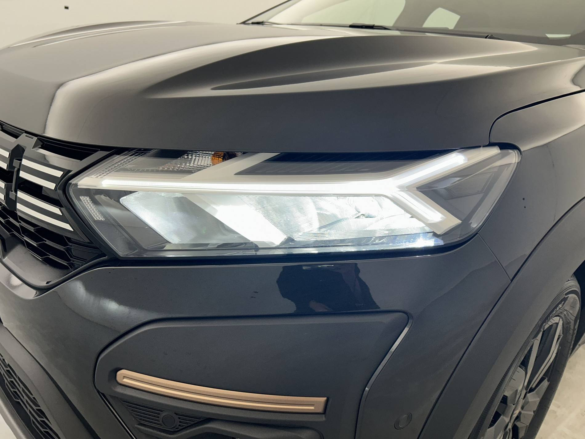 Vente en ligne Dacia Sandero 3  ECO-G 100 GSR2 au prix de 18 390 €