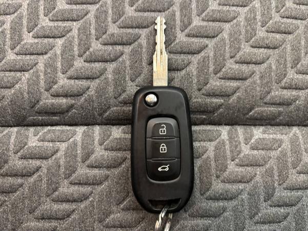 Vente en ligne Renault Clio 5 Clio TCe 90 au prix de 16 190 €