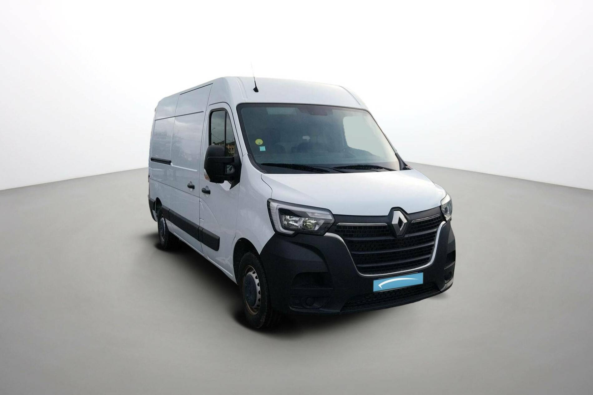 Vente en ligne Renault Master Fourgon MASTER FGN TRAC F3500 L2H2 BLUE DCI 135 au prix de 26 590 €