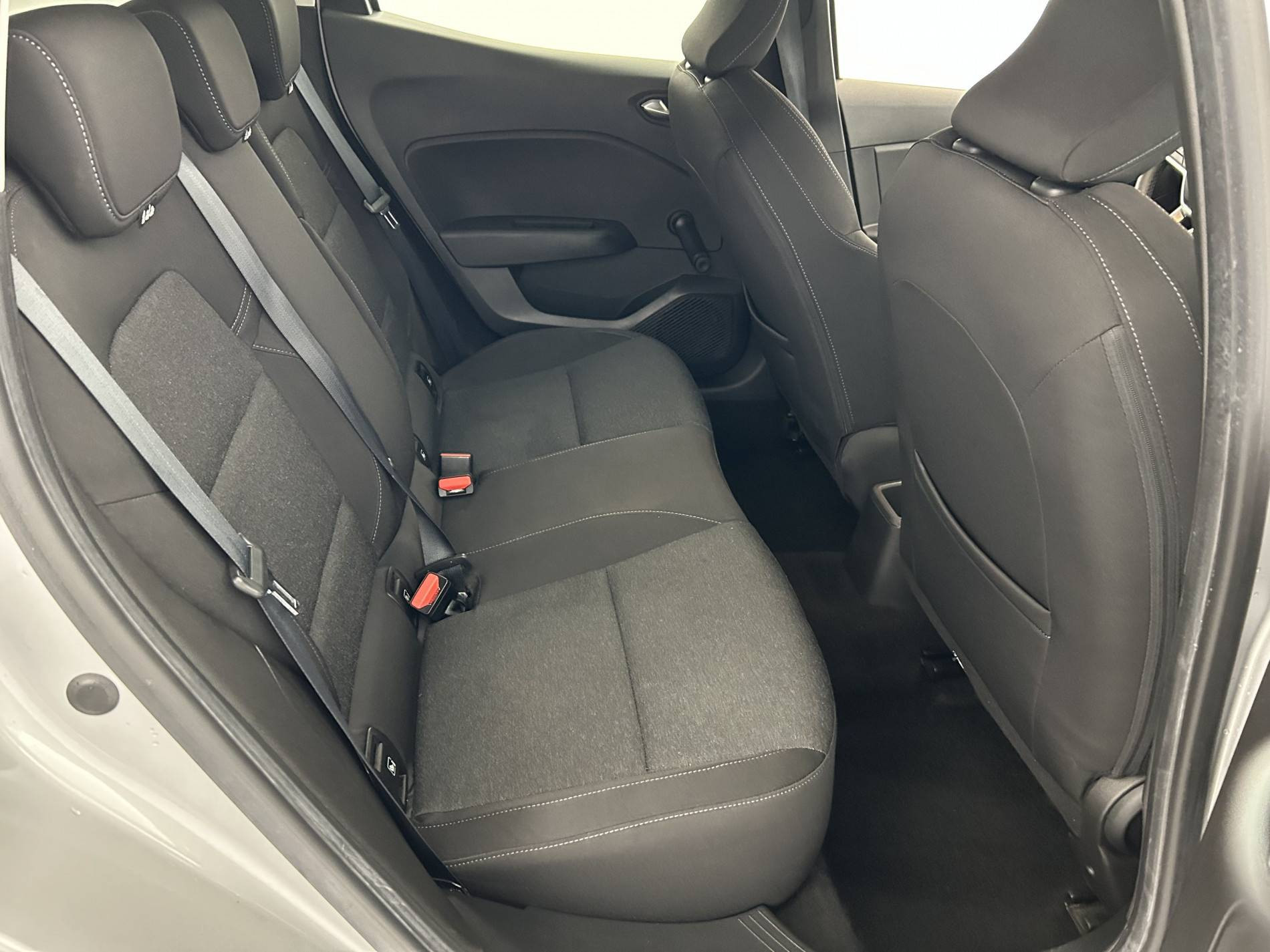 Vente en ligne Renault Clio 5 Clio TCe 90 - 21N au prix de 12 990 €