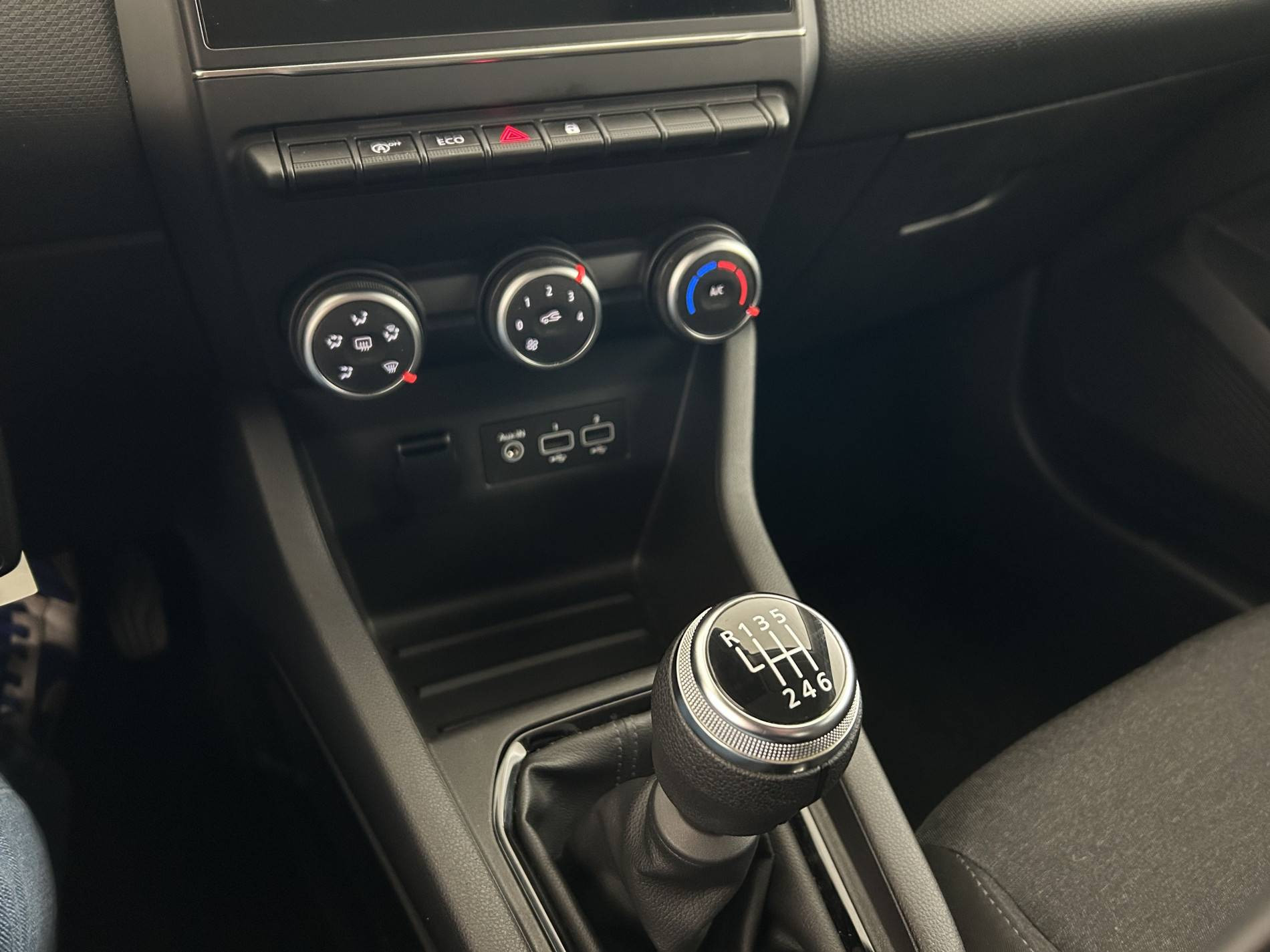 Vente en ligne Renault Clio 5 Clio TCe 90 - 21N au prix de 12 990 €