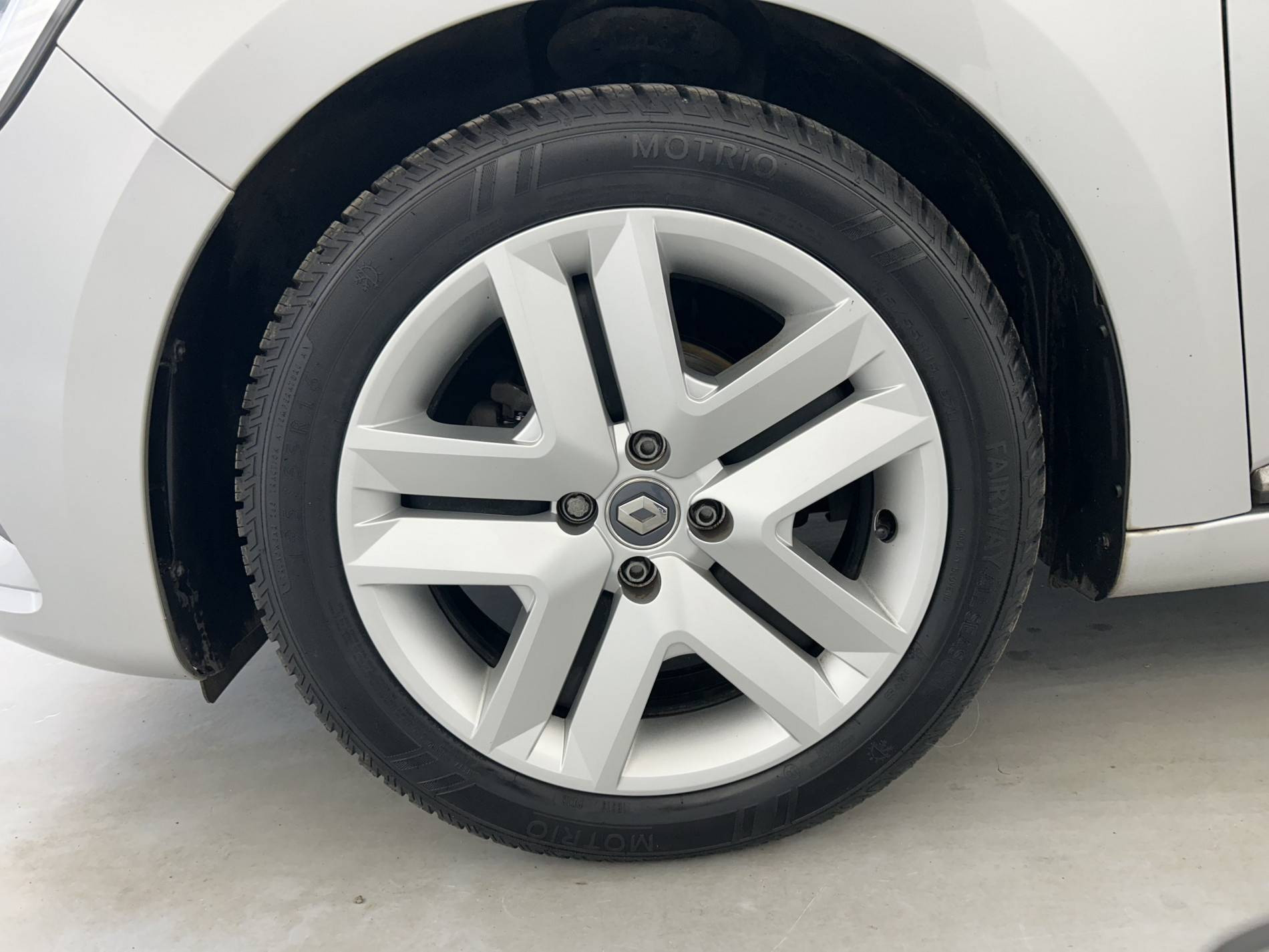 Vente en ligne Renault Clio 5 Clio TCe 90 - 21N au prix de 12 990 €