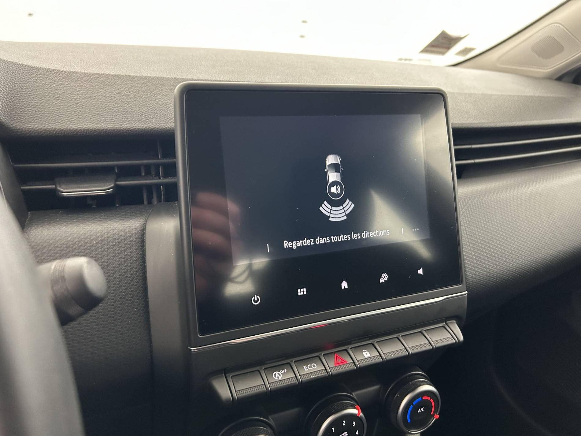 Vente en ligne Renault Clio 5 Clio TCe 90 - 21N au prix de 12 990 €