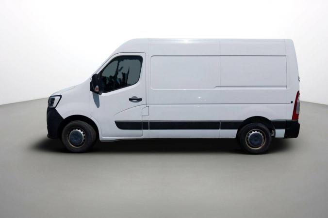 Vente en ligne Renault Master Fourgon MASTER FGN TRAC F3500 L2H2 DCI 135 au prix de 21 490 €