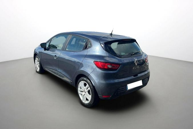 Vente en ligne Renault Clio 4 Clio TCe 90 E6C au prix de 10 990 €