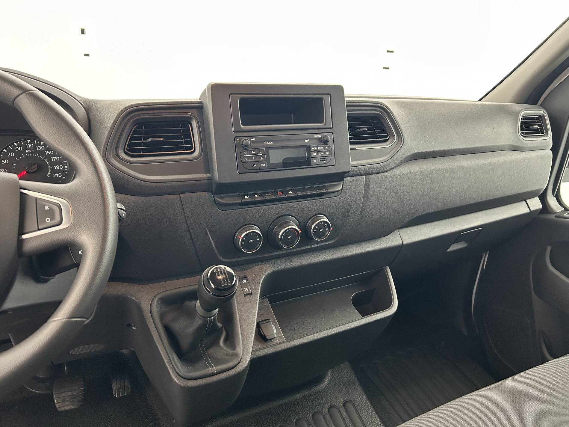 Vente en ligne Renault Master 3 Châssis Cabine MASTER PHC TRAC F3500 L3H1 BLUE DCI 145 EURO VI au prix de 28 990 €