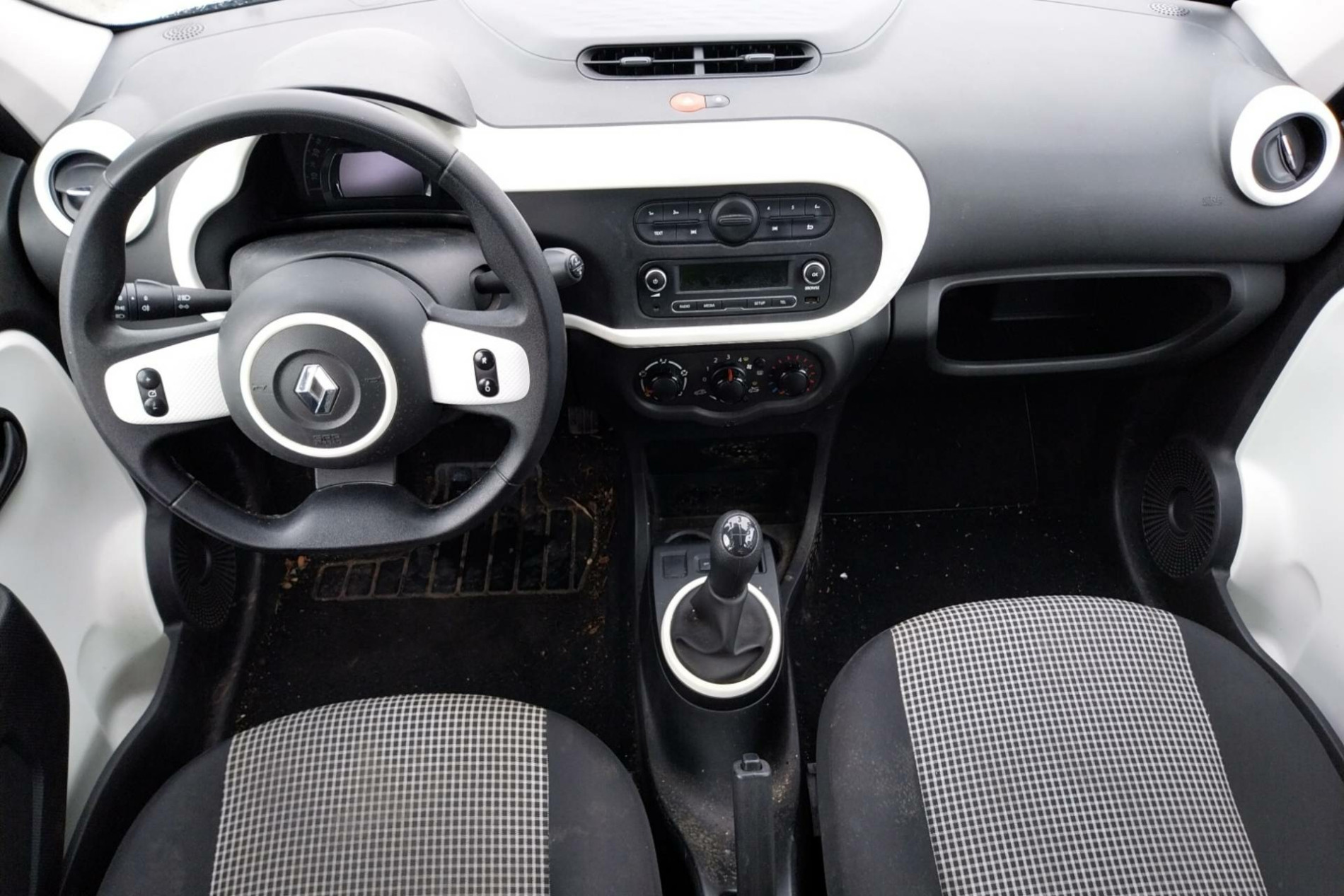 Vente en ligne Renault Twingo 3  1.0 SCe 70 E6C au prix de 9 990 €