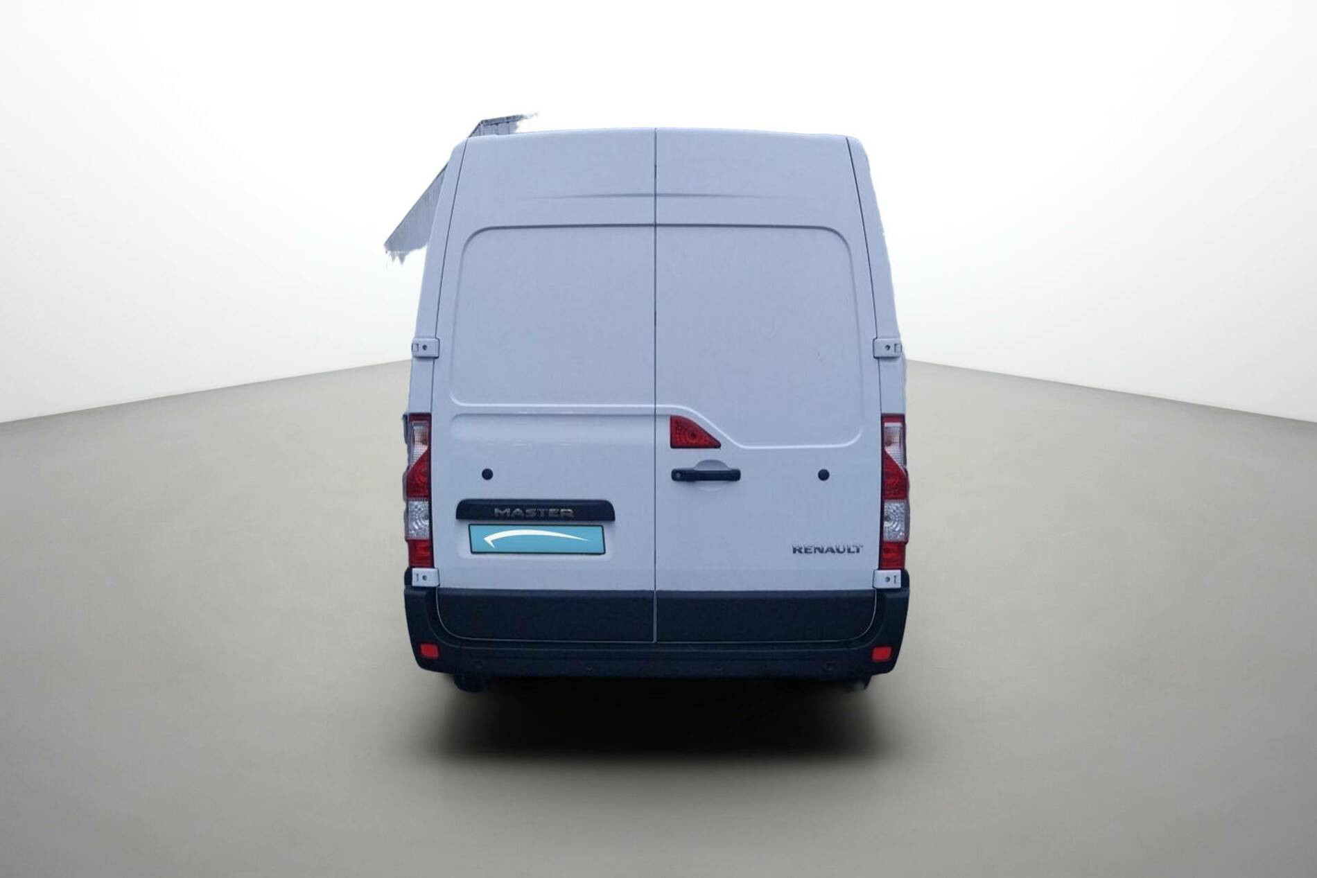 Vente en ligne Renault Master Fourgon MASTER FGN TRAC F3500 L2H2 BLUE DCI 135 au prix de 26 990 €