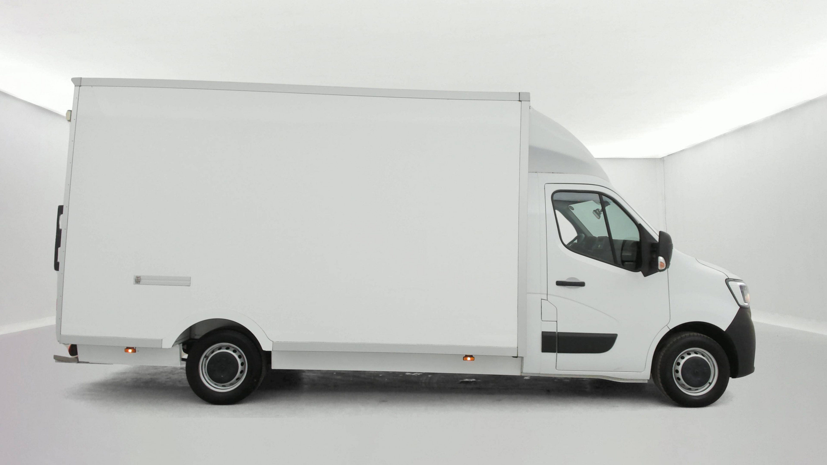 Vente en ligne Renault Master 3 Châssis Cabine MASTER PHC TRAC F3500 L3H1 BLUE DCI 145 EURO VI au prix de 28 990 €